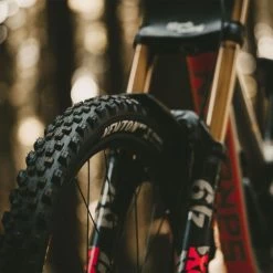 Goodyear Newton MTF Downhill Tubeless Complete Tyre -Billig Hjul butik Goodyear Newton Downhill Tubeless Front MTB Tyre Black 2 5 Tyres Black GR 015 64 584 V005 R 3